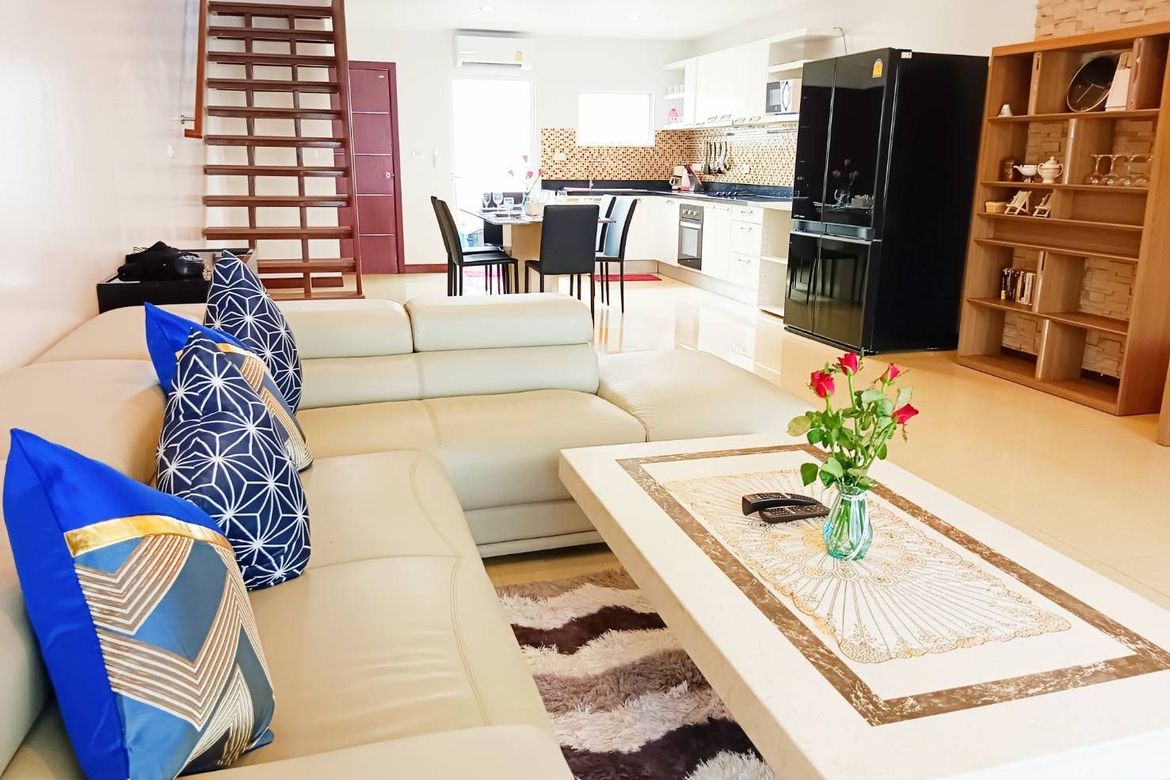 3-Bedroom Townhouse for Rent at AP Grand Residence, Kamala — фото 2