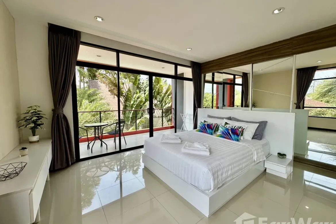 2-Bedroom Condo at Nai Harn Beach Condominium, Rawai — фото 4