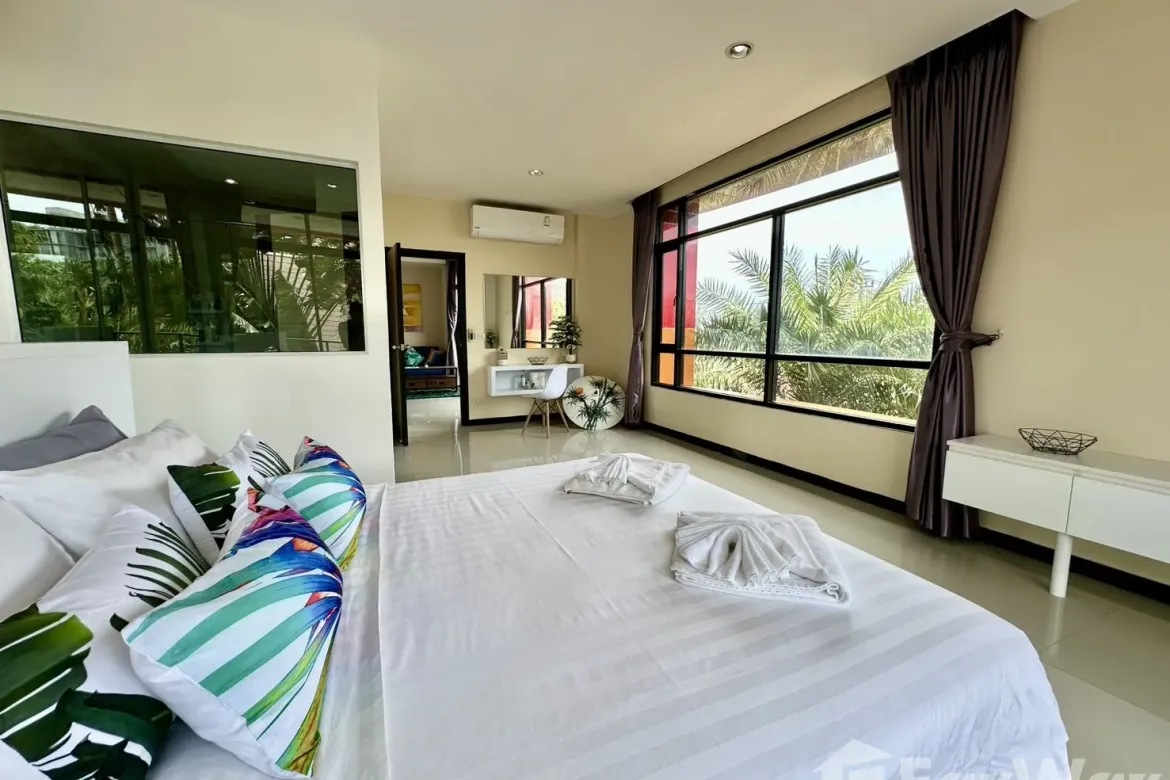 2-Bedroom Condo at Nai Harn Beach Condominium, Rawai — фото 8