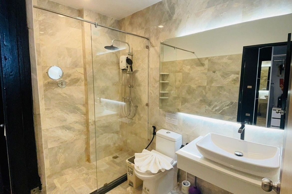 2-Bedroom Condo at Nai Harn Beach Condominium, Rawai (Premium Floor) — фото 12