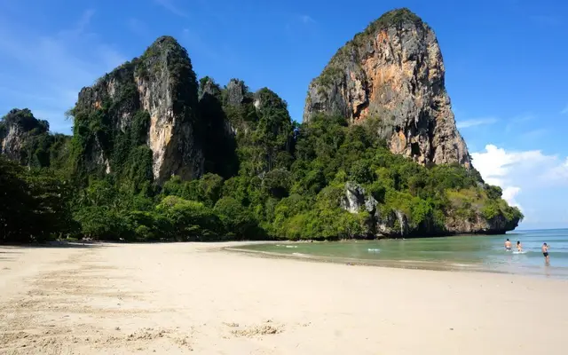 North Phuket Private Tour: Sunrise, Plane Beach & Banana Beach