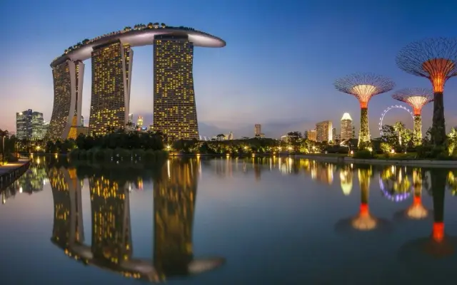 Singapore Trip from Phuket: 2 Days with Flights & City Tour